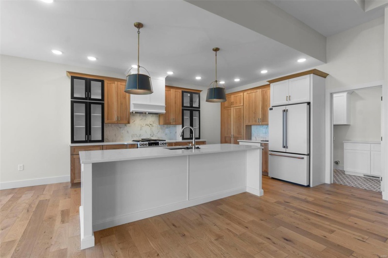 1614 Warren Lake Drive, Jackson, Missouri 63755, 5 Bedrooms Bedrooms, 5 Rooms Rooms,3 BathroomsBathrooms,Residential,For Sale,Warren Lake Drive,MAR25024054