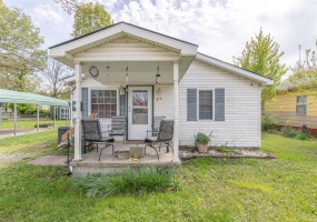 712 Nickey Street, Poplar Bluff, Missouri 63901, 2 Bedrooms Bedrooms, 5 Rooms Rooms,1 BathroomBathrooms,Residential,For Sale,Nickey,MAR25024191