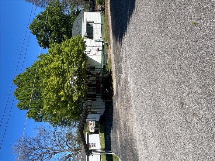 316 Bellvue Street, Steele, Missouri 63877, 2 Bedrooms Bedrooms, 7 Rooms Rooms,1 BathroomBathrooms,Residential,For Sale,Bellvue,MAR25024249