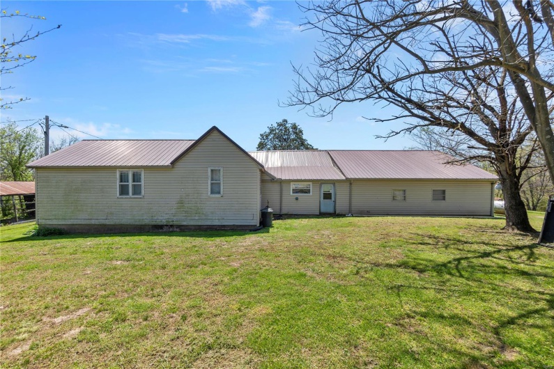 1821 PCR 916, Perryville, Missouri 63775, 3 Bedrooms Bedrooms, 5 Rooms Rooms,1 BathroomBathrooms,Residential,For Sale,PCR 916,MAR25024364