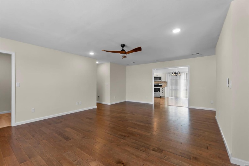 112 Tupelo Street, Advance, Missouri 63730, 3 Bedrooms Bedrooms, 6 Rooms Rooms,2 BathroomsBathrooms,Residential,For Sale,Tupelo,MAR25024460