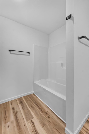112 Tupelo Street, Advance, Missouri 63730, 3 Bedrooms Bedrooms, 6 Rooms Rooms,2 BathroomsBathrooms,Residential,For Sale,Tupelo,MAR25024460