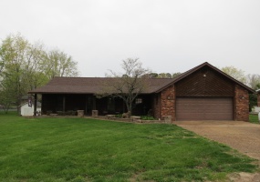 112 Riverside Drive, Arcadia, Missouri 63621, 3 Bedrooms Bedrooms, 5 Rooms Rooms,2 BathroomsBathrooms,Residential,For Sale,Riverside,MAR25024481
