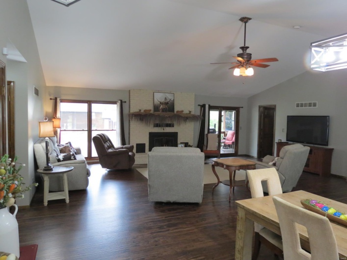 112 Riverside Drive, Arcadia, Missouri 63621, 3 Bedrooms Bedrooms, 5 Rooms Rooms,2 BathroomsBathrooms,Residential,For Sale,Riverside,MAR25024481
