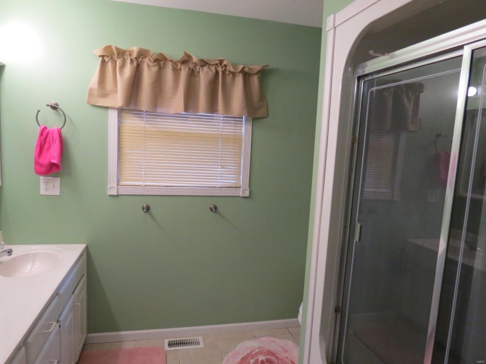 112 Riverside Drive, Arcadia, Missouri 63621, 3 Bedrooms Bedrooms, 5 Rooms Rooms,2 BathroomsBathrooms,Residential,For Sale,Riverside,MAR25024481