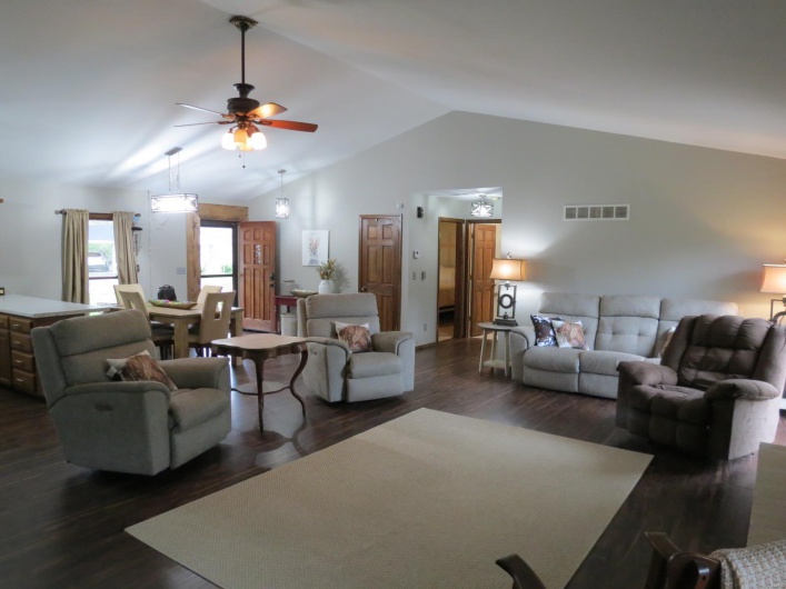 112 Riverside Drive, Arcadia, Missouri 63621, 3 Bedrooms Bedrooms, 5 Rooms Rooms,2 BathroomsBathrooms,Residential,For Sale,Riverside,MAR25024481