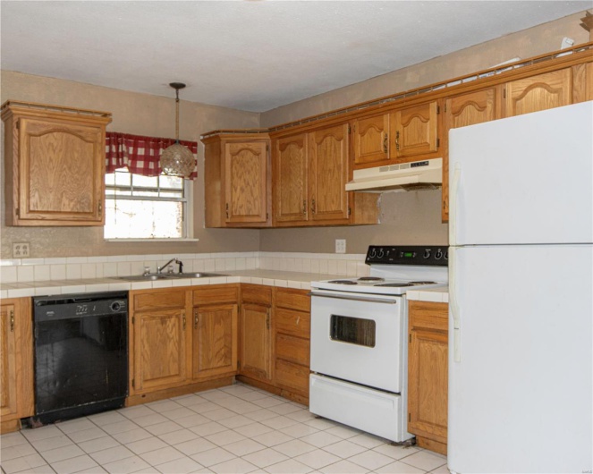 1109 Beverly Dr, Wappapello, Missouri 63966, ,Residential Income,For Sale,Beverly Dr,MAR25024328