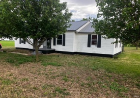 23298 County Road 224, Malden, Missouri 63863, 2 Bedrooms Bedrooms, 4 Rooms Rooms,1 BathroomBathrooms,Residential,For Sale,County Road 224,MAR25024538