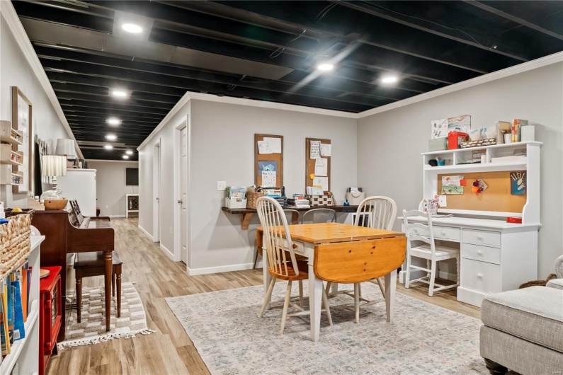 154 Gladiola Street, Jackson, Missouri 63755, 4 Bedrooms Bedrooms, 7 Rooms Rooms,3 BathroomsBathrooms,Residential,For Sale,Gladiola,MAR25023708