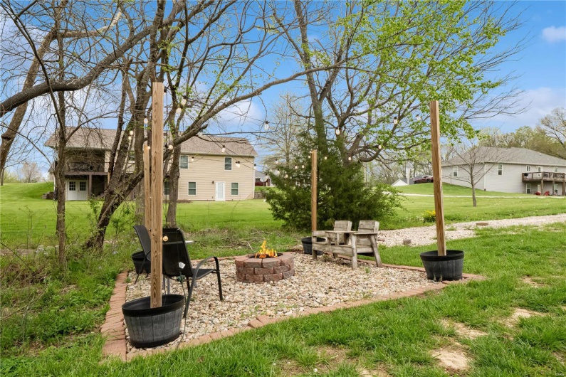 154 Gladiola Street, Jackson, Missouri 63755, 4 Bedrooms Bedrooms, 7 Rooms Rooms,3 BathroomsBathrooms,Residential,For Sale,Gladiola,MAR25023708