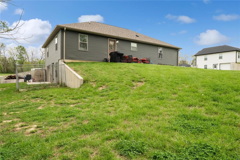 154 Gladiola Street, Jackson, Missouri 63755, 4 Bedrooms Bedrooms, 7 Rooms Rooms,3 BathroomsBathrooms,Residential,For Sale,Gladiola,MAR25023708