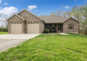 154 Gladiola Street, Jackson, Missouri 63755, 4 Bedrooms Bedrooms, 7 Rooms Rooms,3 BathroomsBathrooms,Residential,For Sale,Gladiola,MAR25023708