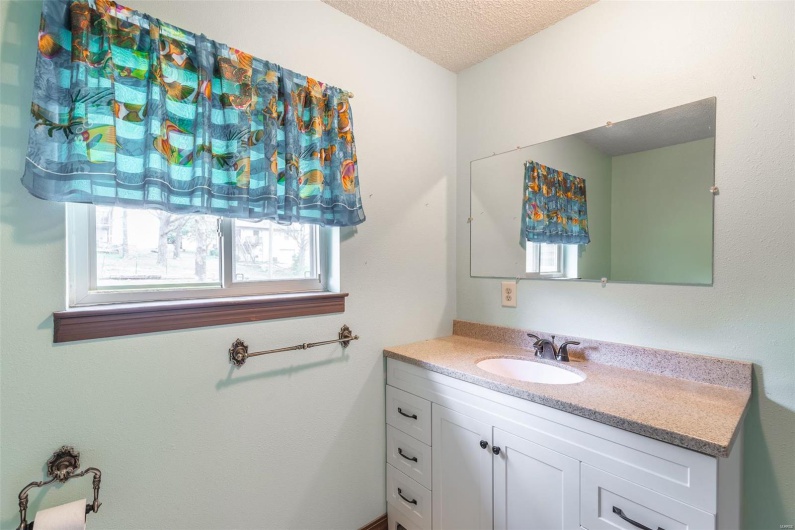 2007 Brentwood Road, Poplar Bluff, Missouri 63901, 3 Bedrooms Bedrooms, 9 Rooms Rooms,1 BathroomBathrooms,Residential,For Sale,Brentwood,MAR25024597