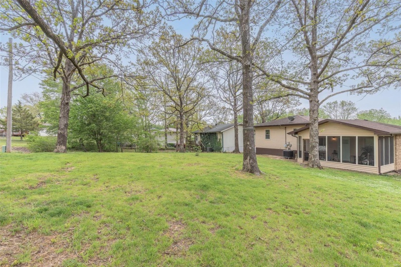 2007 Brentwood Road, Poplar Bluff, Missouri 63901, 3 Bedrooms Bedrooms, 9 Rooms Rooms,1 BathroomBathrooms,Residential,For Sale,Brentwood,MAR25024597