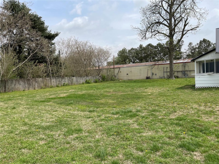 830 Linn Street, Sikeston, Missouri 63801, 2 Bedrooms Bedrooms, ,1 BathroomBathrooms,Residential,For Sale,Linn,MAR25024625