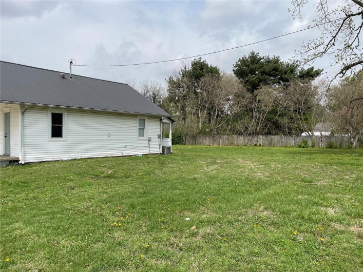 830 Linn Street, Sikeston, Missouri 63801, 2 Bedrooms Bedrooms, ,1 BathroomBathrooms,Residential,For Sale,Linn,MAR25024625