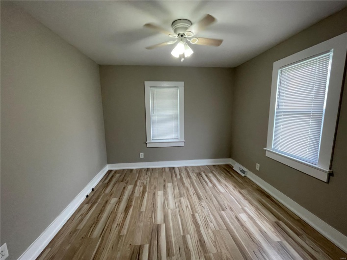 830 Linn Street, Sikeston, Missouri 63801, 2 Bedrooms Bedrooms, ,1 BathroomBathrooms,Residential,For Sale,Linn,MAR25024625