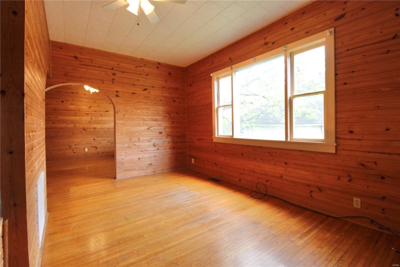 1115 Spring Street, Poplar Bluff, Missouri 63901, 4 Bedrooms Bedrooms, 7 Rooms Rooms,1 BathroomBathrooms,Residential,For Sale,Spring,MAR25024646
