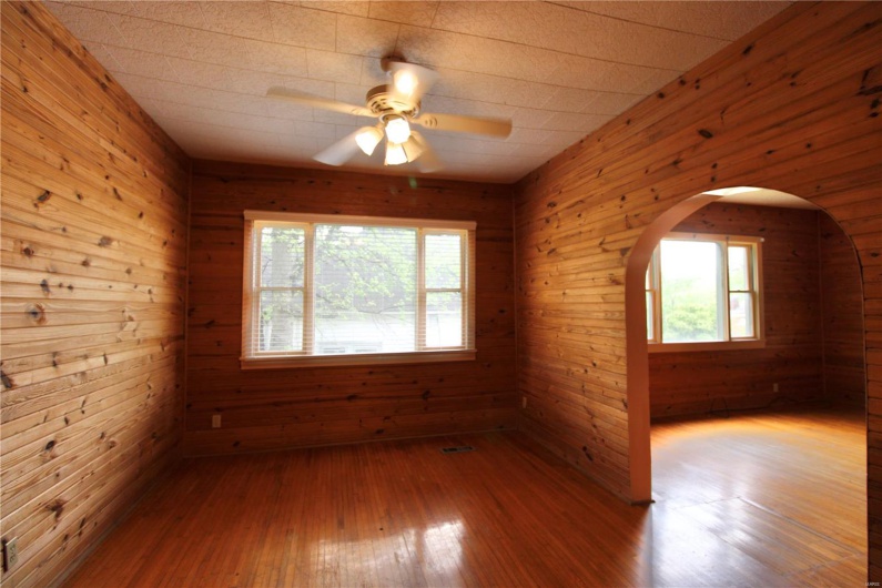 1115 Spring Street, Poplar Bluff, Missouri 63901, 4 Bedrooms Bedrooms, 7 Rooms Rooms,1 BathroomBathrooms,Residential,For Sale,Spring,MAR25024646