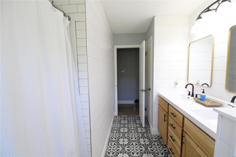 1028 County Road 606, Cape Girardeau, Missouri 63701, 4 Bedrooms Bedrooms, 9 Rooms Rooms,2 BathroomsBathrooms,Residential,For Sale,County Road 606,MAR25013041