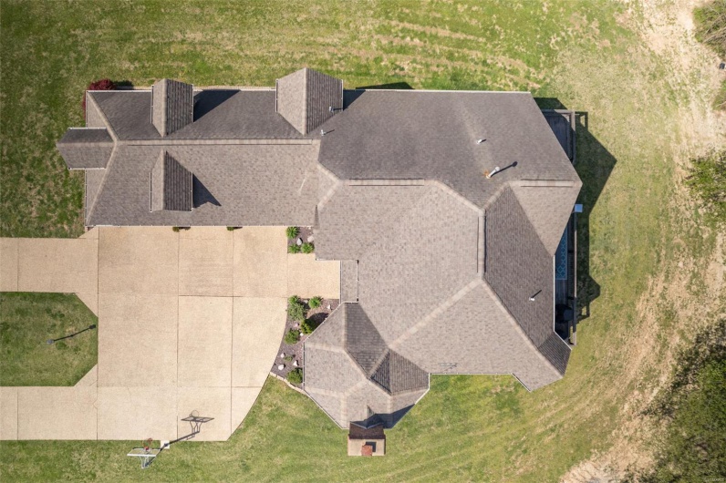 312 Oak Forest Drive, Jackson, Missouri 63755, 6 Bedrooms Bedrooms, 10 Rooms Rooms,4 BathroomsBathrooms,Residential,For Sale,Oak Forest,MAR25024024
