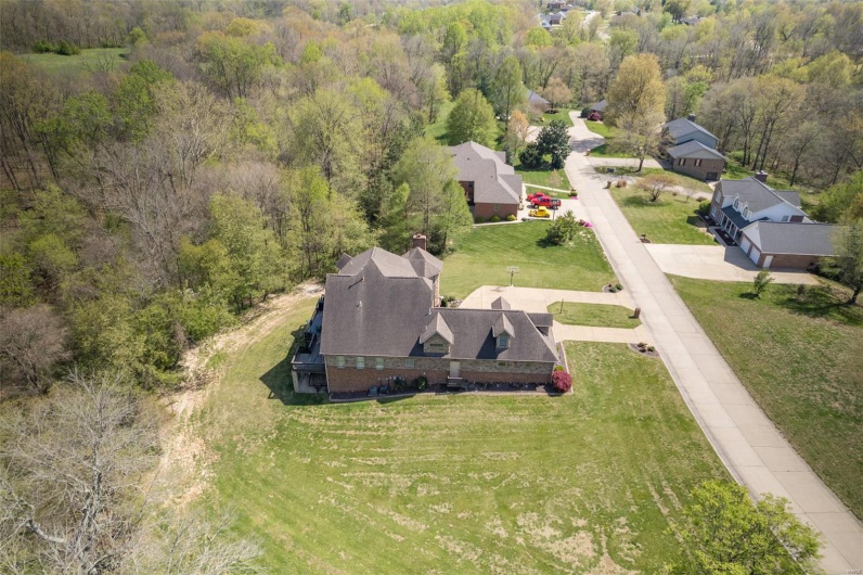 312 Oak Forest Drive, Jackson, Missouri 63755, 6 Bedrooms Bedrooms, 10 Rooms Rooms,4 BathroomsBathrooms,Residential,For Sale,Oak Forest,MAR25024024
