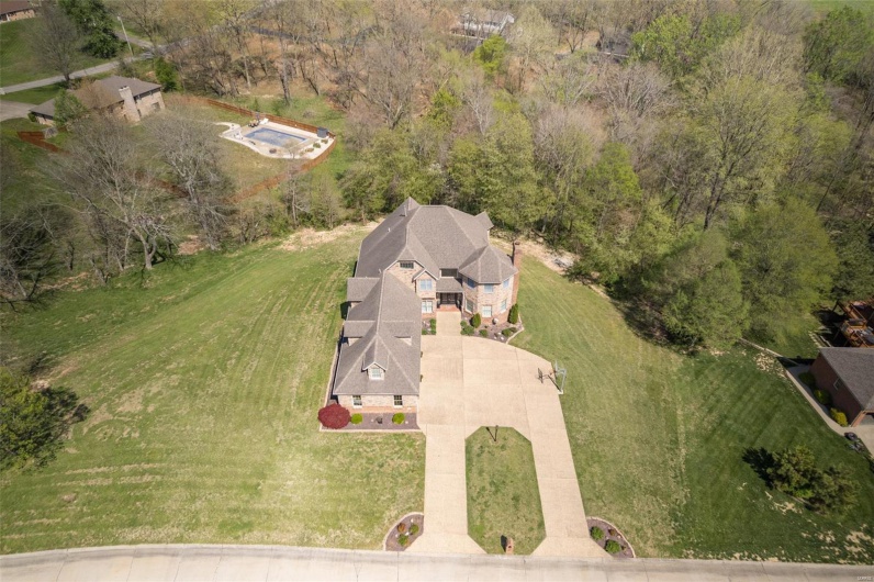 312 Oak Forest Drive, Jackson, Missouri 63755, 6 Bedrooms Bedrooms, 10 Rooms Rooms,4 BathroomsBathrooms,Residential,For Sale,Oak Forest,MAR25024024