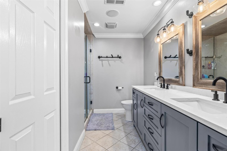 312 Oak Forest Drive, Jackson, Missouri 63755, 6 Bedrooms Bedrooms, 10 Rooms Rooms,4 BathroomsBathrooms,Residential,For Sale,Oak Forest,MAR25024024