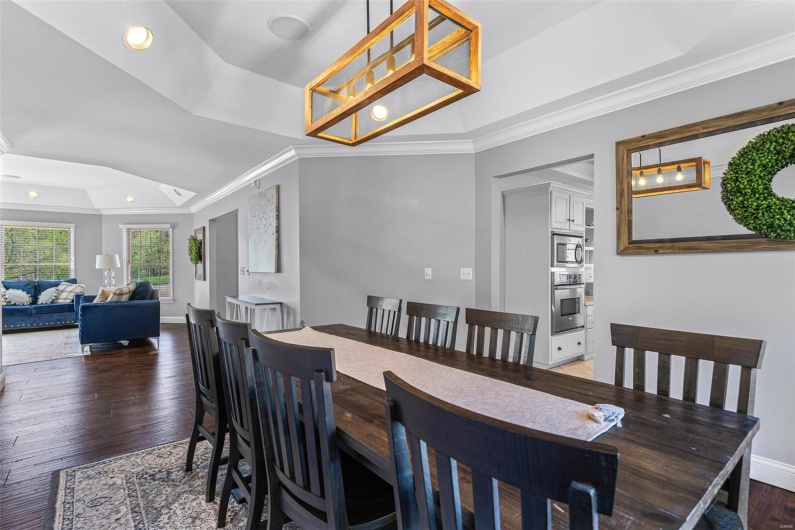 312 Oak Forest Drive, Jackson, Missouri 63755, 6 Bedrooms Bedrooms, 10 Rooms Rooms,4 BathroomsBathrooms,Residential,For Sale,Oak Forest,MAR25024024