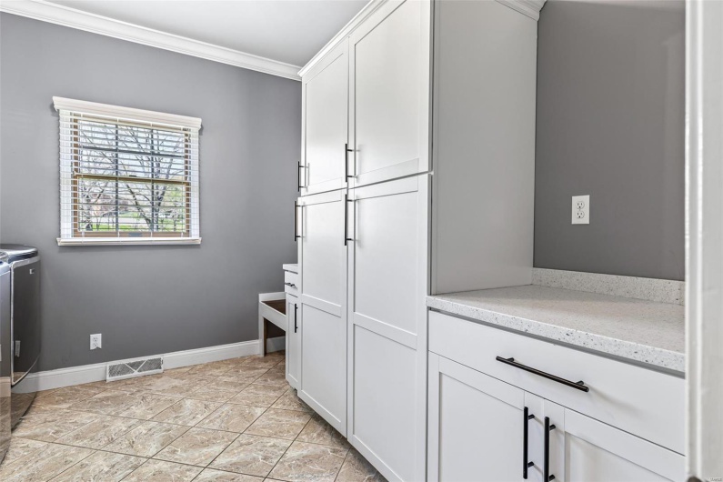 312 Oak Forest Drive, Jackson, Missouri 63755, 6 Bedrooms Bedrooms, 10 Rooms Rooms,4 BathroomsBathrooms,Residential,For Sale,Oak Forest,MAR25024024
