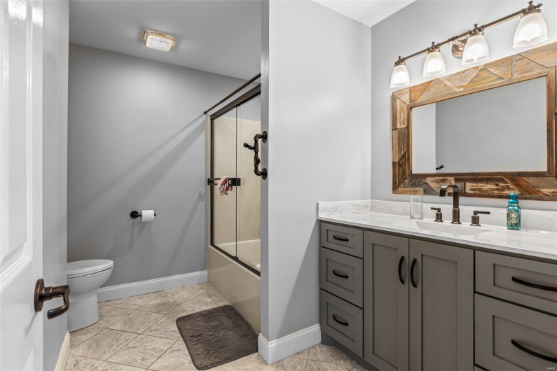 312 Oak Forest Drive, Jackson, Missouri 63755, 6 Bedrooms Bedrooms, 10 Rooms Rooms,4 BathroomsBathrooms,Residential,For Sale,Oak Forest,MAR25024024