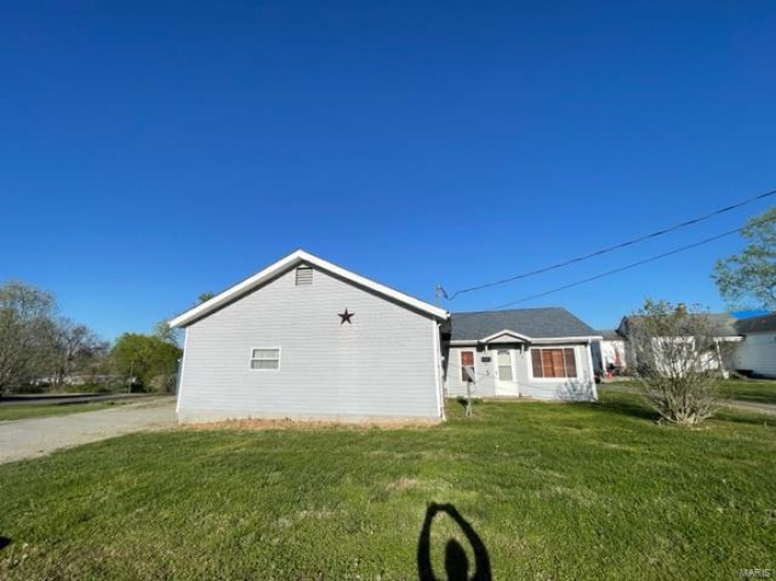 515 Main Street, Fredericktown, Missouri 63645, 3 Bedrooms Bedrooms, 9 Rooms Rooms,1 BathroomBathrooms,Residential,For Sale,Main,MAR25024706