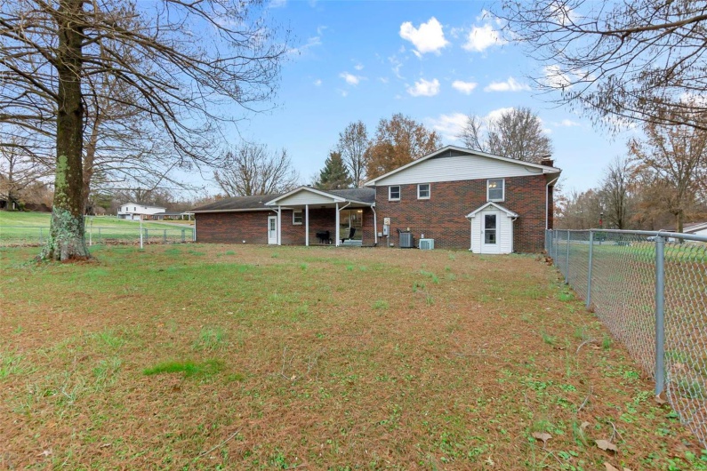 70 Garnet Lane, Cape Girardeau, Missouri 63701, 3 Bedrooms Bedrooms, 9 Rooms Rooms,2 BathroomsBathrooms,Residential,For Sale,Garnet,MAR24075417