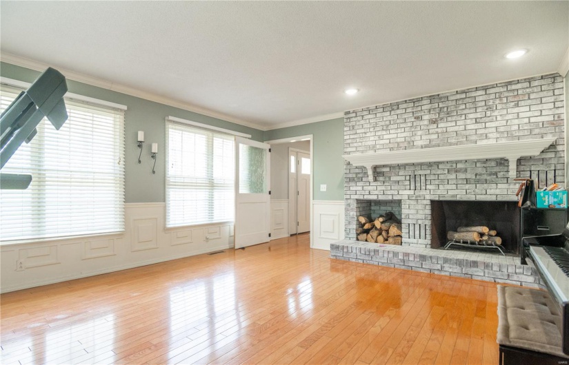 16747 Chalk Bluff Trail, Dexter, Missouri 63841, 4 Bedrooms Bedrooms, 10 Rooms Rooms,3 BathroomsBathrooms,Residential,For Sale,Chalk Bluff,MAR25024786