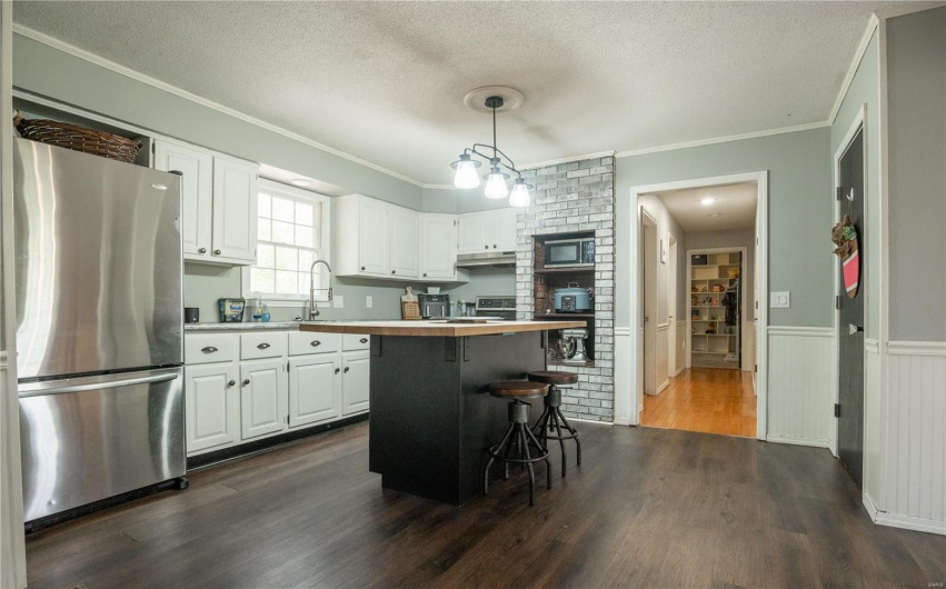 16747 Chalk Bluff Trail, Dexter, Missouri 63841, 4 Bedrooms Bedrooms, 10 Rooms Rooms,3 BathroomsBathrooms,Residential,For Sale,Chalk Bluff,MAR25024786