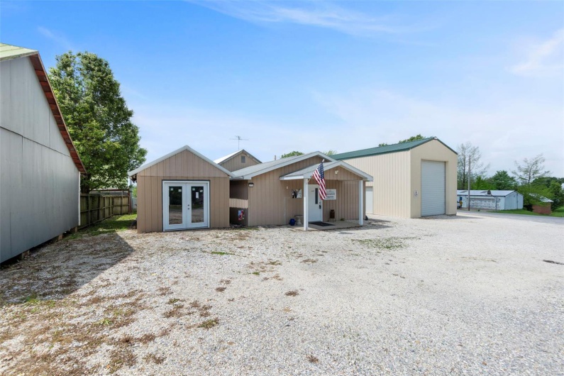 271 Shawneetown Road, Jackson, Missouri 63755, ,Commercial Sale,For Sale,Shawneetown,MAR25024823