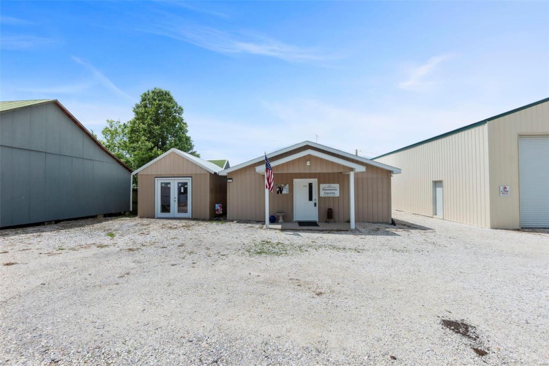 271 Shawneetown Road, Jackson, Missouri 63755, ,Commercial Sale,For Sale,Shawneetown,MAR25024823