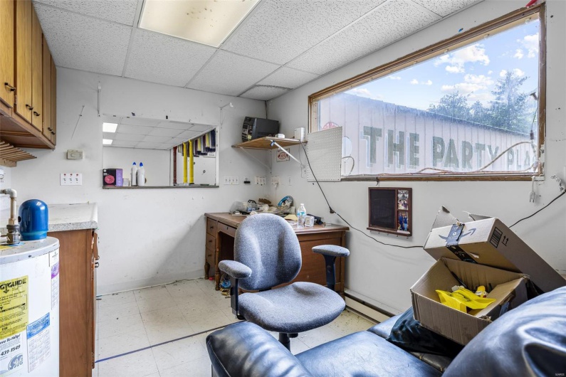 99 Roper Drive, Park Hills, Missouri 63601, ,Commercial Sale,For Sale,Roper,MAR25024836