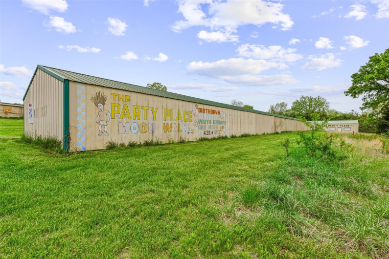 99 Roper Drive, Park Hills, Missouri 63601, ,Commercial Sale,For Sale,Roper,MAR25024836