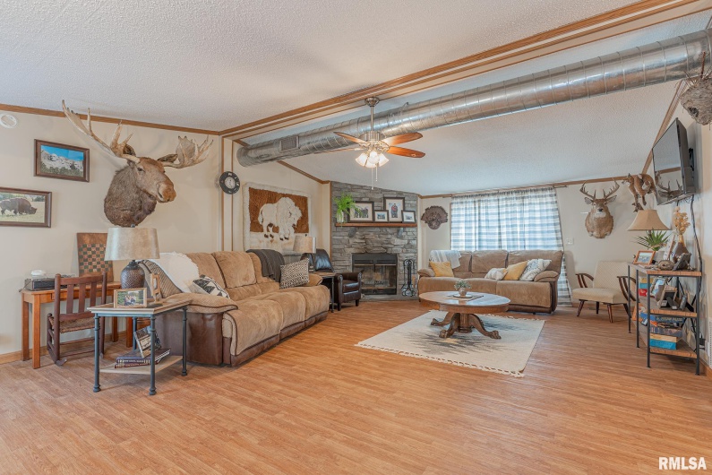 565 Dutton Chapel Road, Golconda, Illinois 62938, 3 Bedrooms Bedrooms, 0 ,2 BathroomsBathrooms,Residential,For Sale,Dutton Chapel,0,RMAEB457611