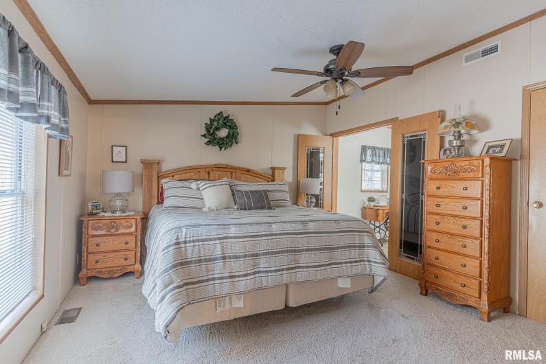 565 Dutton Chapel Road, Golconda, Illinois 62938, 3 Bedrooms Bedrooms, 0 ,2 BathroomsBathrooms,Residential,For Sale,Dutton Chapel,0,RMAEB457611