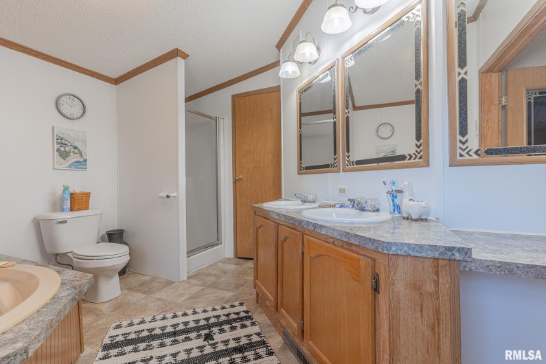 565 Dutton Chapel Road, Golconda, Illinois 62938, 3 Bedrooms Bedrooms, 0 ,2 BathroomsBathrooms,Residential,For Sale,Dutton Chapel,0,RMAEB457611