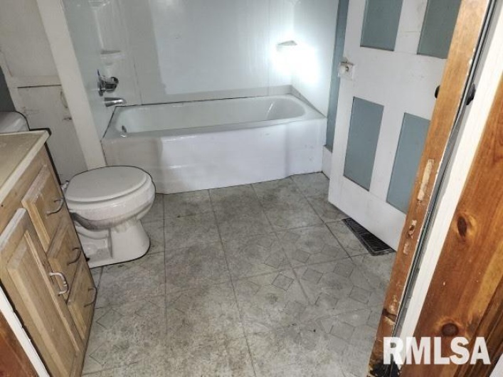 317 WASHINGTON Street, Sparta, Illinois 62286, 2 Bedrooms Bedrooms, 0 ,1 BathroomBathrooms,Residential,For Sale,WASHINGTON,0,RMAEB457613