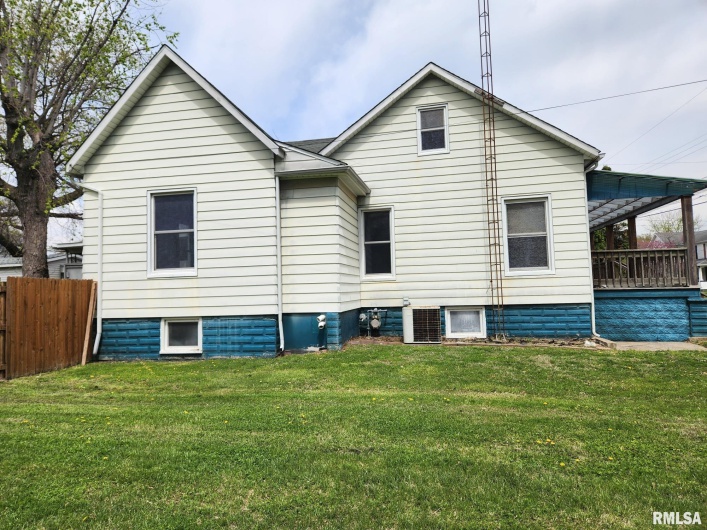 317 WASHINGTON Street, Sparta, Illinois 62286, 2 Bedrooms Bedrooms, 0 ,1 BathroomBathrooms,Residential,For Sale,WASHINGTON,0,RMAEB457613