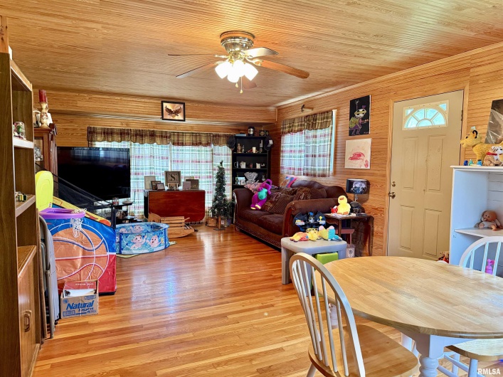 8806 Unionville Road, Brookport, Illinois 62910, 3 Bedrooms Bedrooms, 0 ,1 BathroomBathrooms,Residential,For Sale,Unionville,0,RMAEB457599