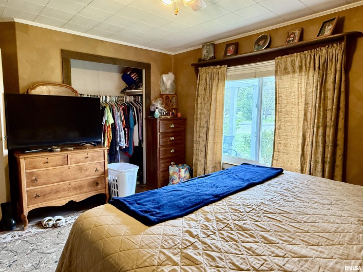 8806 Unionville Road, Brookport, Illinois 62910, 3 Bedrooms Bedrooms, 0 ,1 BathroomBathrooms,Residential,For Sale,Unionville,0,RMAEB457599