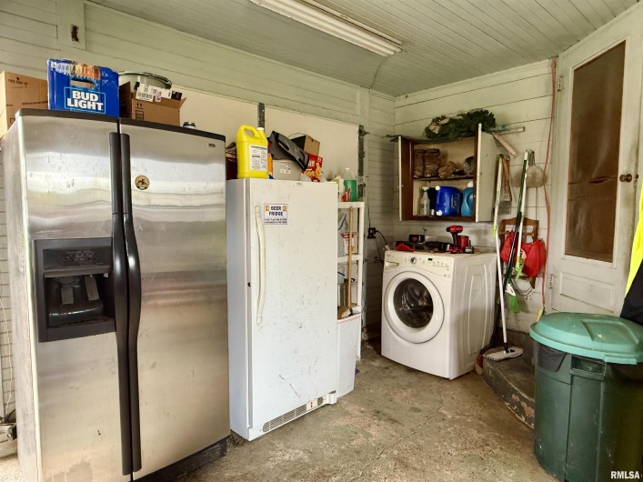 8806 Unionville Road, Brookport, Illinois 62910, 3 Bedrooms Bedrooms, 0 ,1 BathroomBathrooms,Residential,For Sale,Unionville,0,RMAEB457599