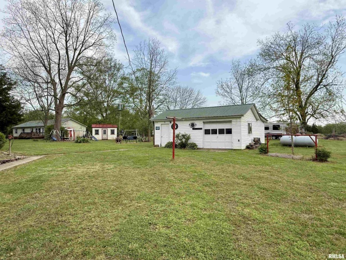 8806 Unionville Road, Brookport, Illinois 62910, 3 Bedrooms Bedrooms, 0 ,1 BathroomBathrooms,Residential,For Sale,Unionville,0,RMAEB457599