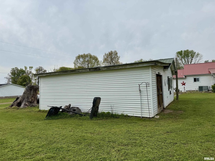 8806 Unionville Road, Brookport, Illinois 62910, 3 Bedrooms Bedrooms, 0 ,1 BathroomBathrooms,Residential,For Sale,Unionville,0,RMAEB457599