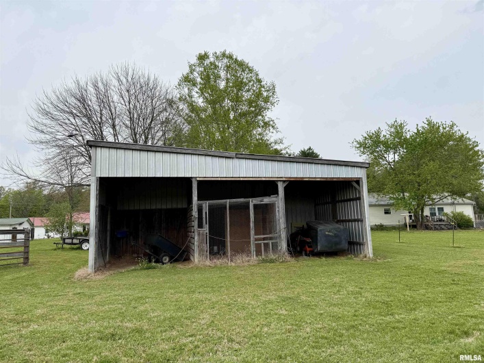 8806 Unionville Road, Brookport, Illinois 62910, 3 Bedrooms Bedrooms, 0 ,1 BathroomBathrooms,Residential,For Sale,Unionville,0,RMAEB457599